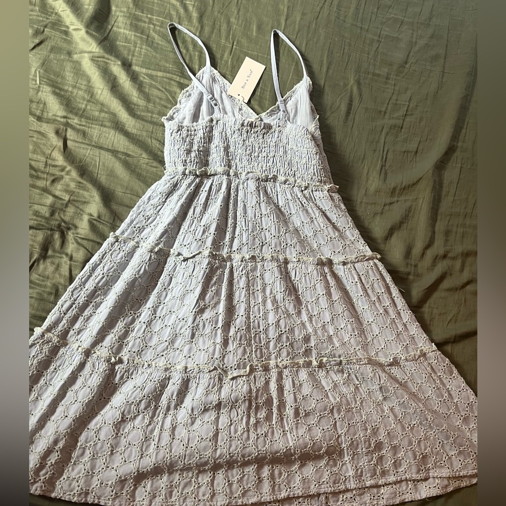 Dress - Picture 2 of 5